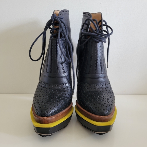 PROENZA SCHOULER lace up ankle boot, pointed toe, woodgrain heel, gold accents - Picture 3 of 12